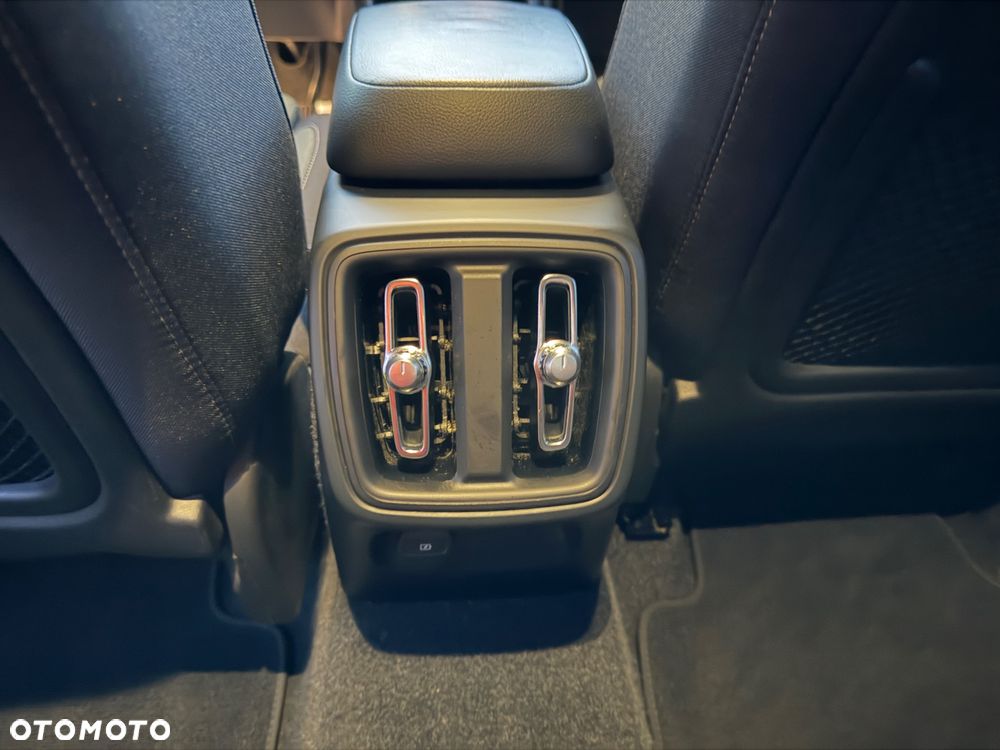 Volvo XC 40 B3 Plus Bright - 19