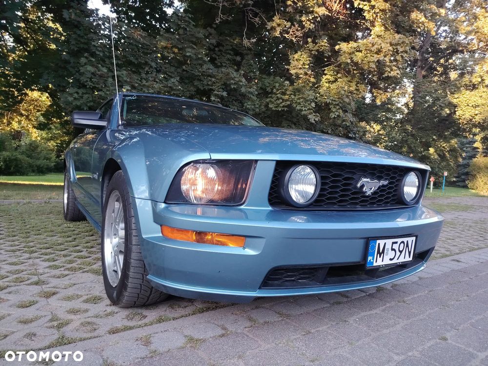 Ford Mustang - 4