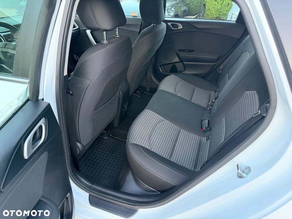 Kia Ceed 1.5 T-GDI M - 6
