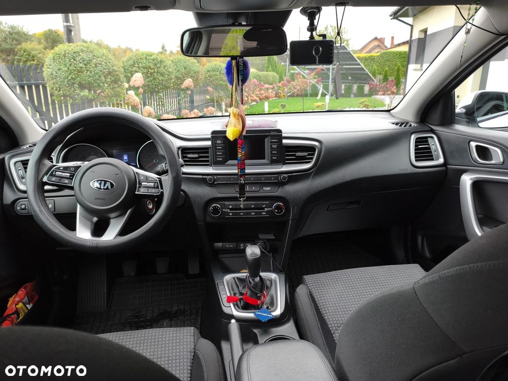 Kia Ceed 1.4 L - 16