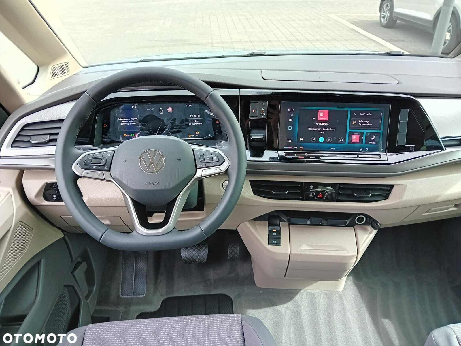 Volkswagen Multivan - 11