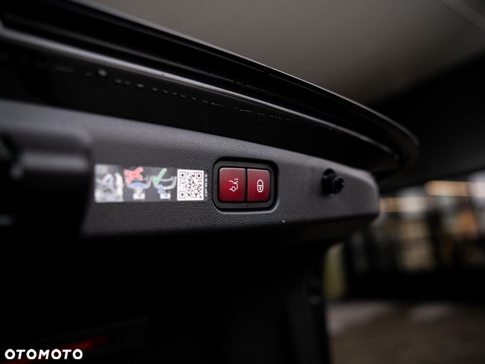 Mercedes-Benz Klasa E - 27