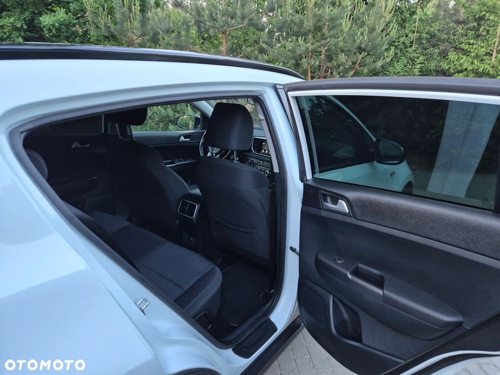 Kia Sportage 1.6 GDI Black Edition 2WD - 28