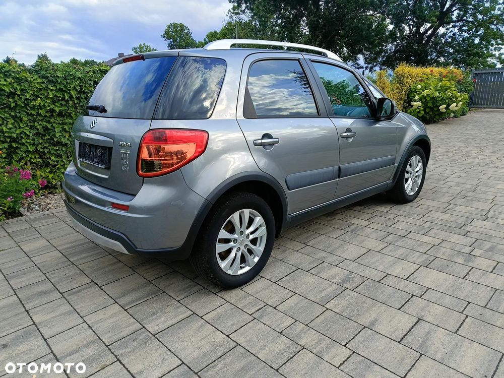 Suzuki SX4 1.6 Comfort Plus - 4