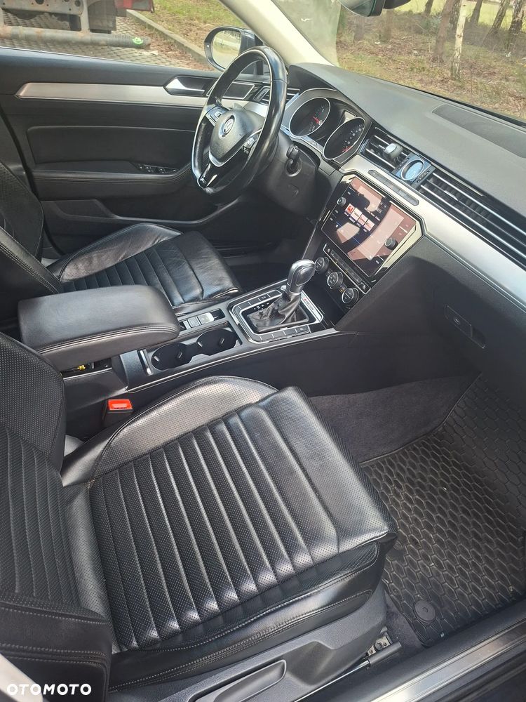 Volkswagen Passat 2.0 TDI BMT 4Mot Highline DSG - 14