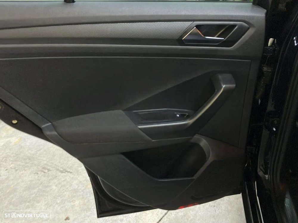 VW T-Roc 1.0 TSI Urban - 22
