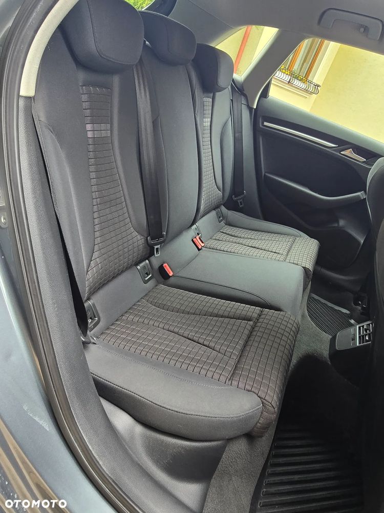 Audi A3 Sportback 2.0 TDI Ambition - 12