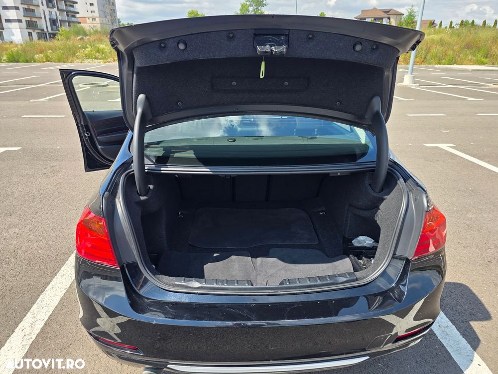 BMW Seria 3 320i xDrive Sport-Aut. Modern Line - 9