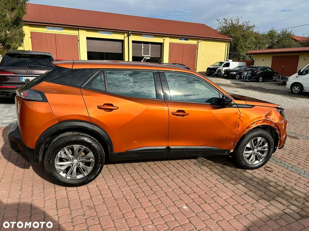 Peugeot 2008 PureTech 130 EAT8 Allure - 14