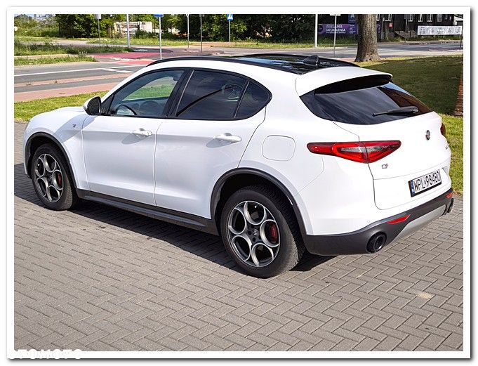 Alfa Romeo Stelvio 2.0 Turbo 16V AT8-Q4 Executive - 15