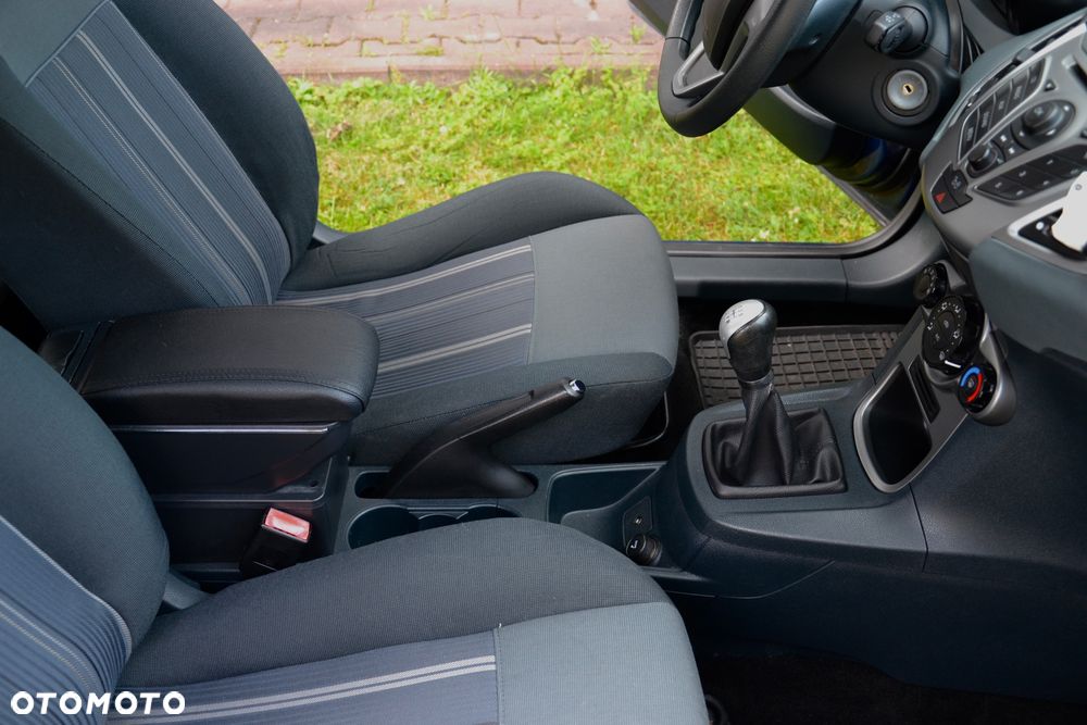 Ford Fiesta - 12