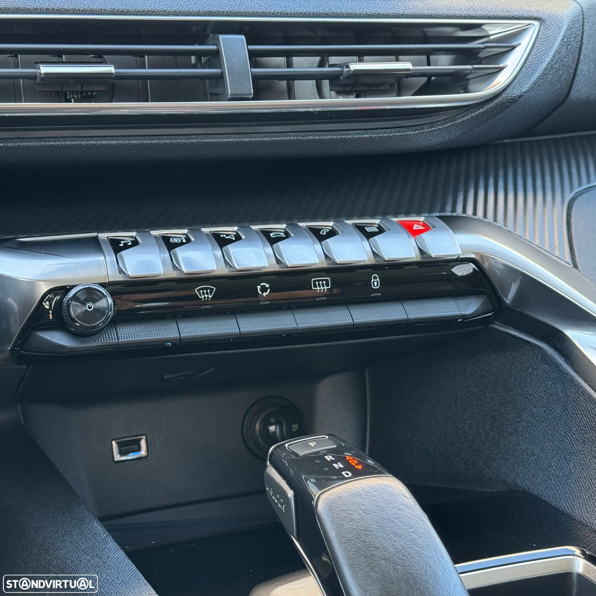 Peugeot 3008 1.6 BlueHDi Style EAT6 - 28