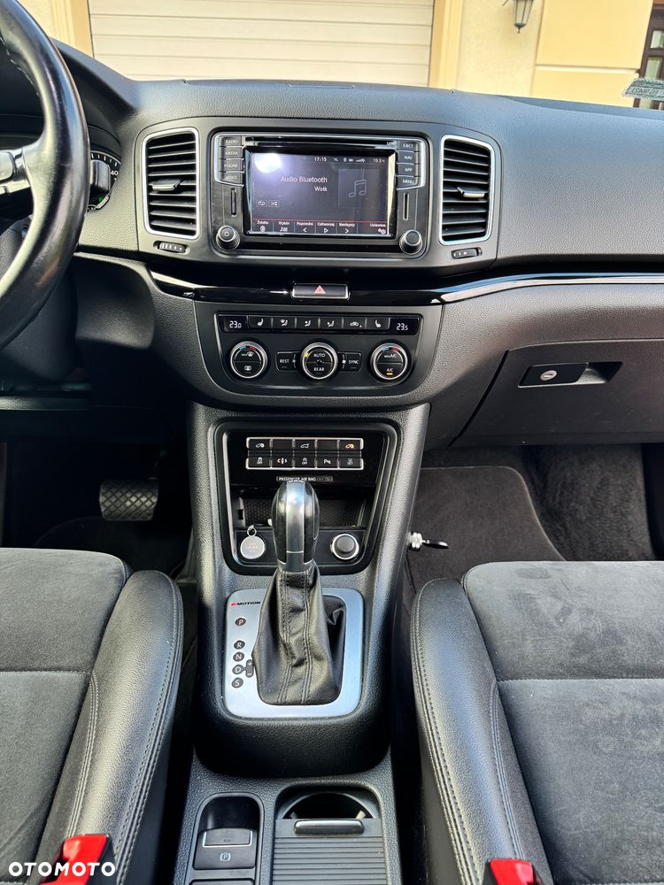 Volkswagen Sharan 2.0 TDI BMT 4Mot Highline DSG - 19