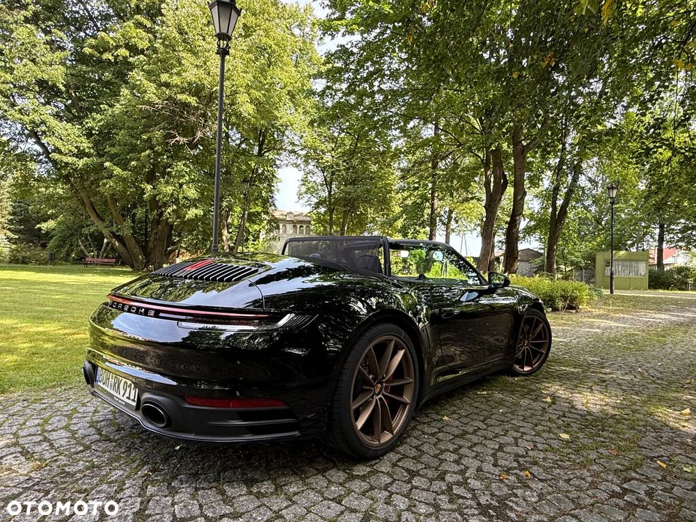 Porsche 911 Carrera 4S PDK - 23
