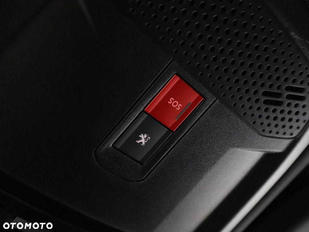 Peugeot 2008 1.2 PureTech GT Line S&S - 38