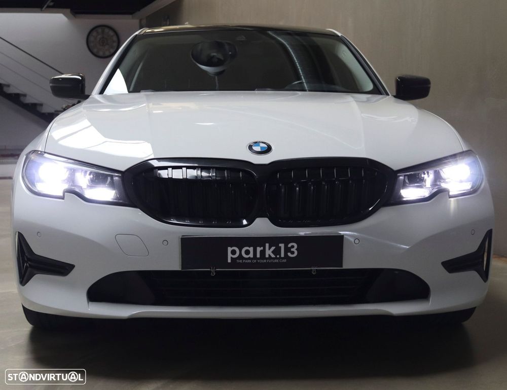 BMW 330 e Line Luxury Auto - 9