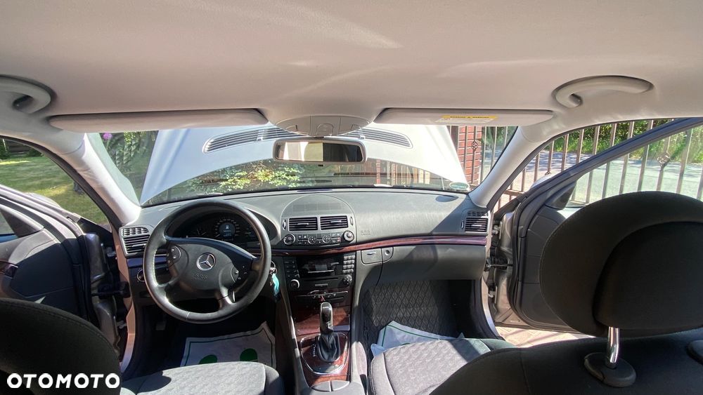 Mercedes-Benz Klasa E 200 Kompressor Automatik Classic - 15