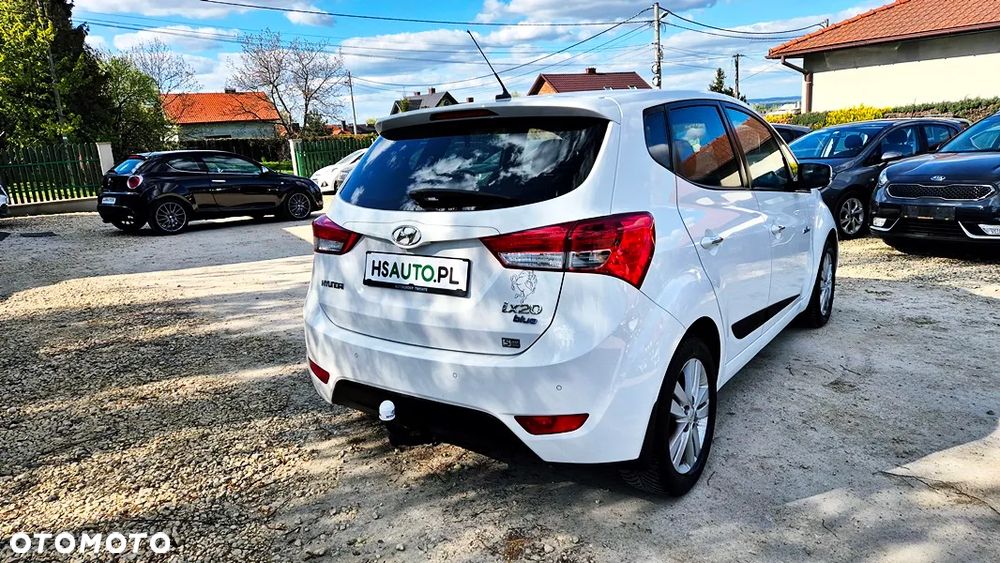 Hyundai ix20 1.4 Premium blue - 15