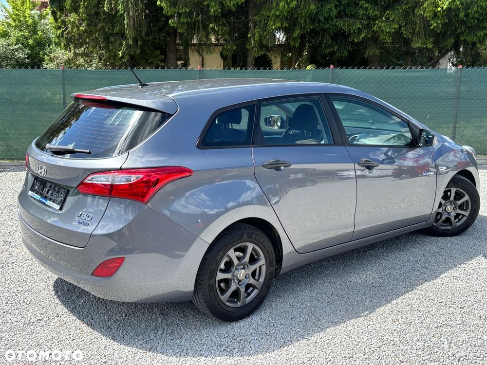 Hyundai i30 i30cw 1.4 CRDi Advantage - 16