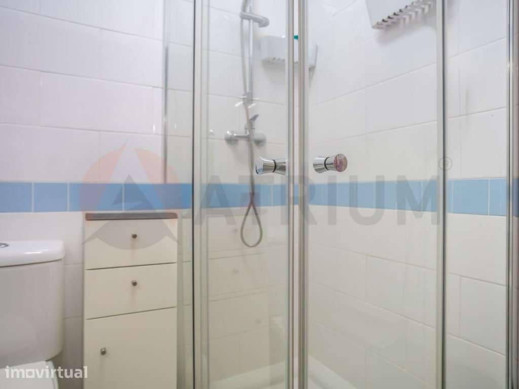 Apartamento T2 parcialmente remodelado em Setúbal (Monte Belo Sul) - Grande imagem: 5/23