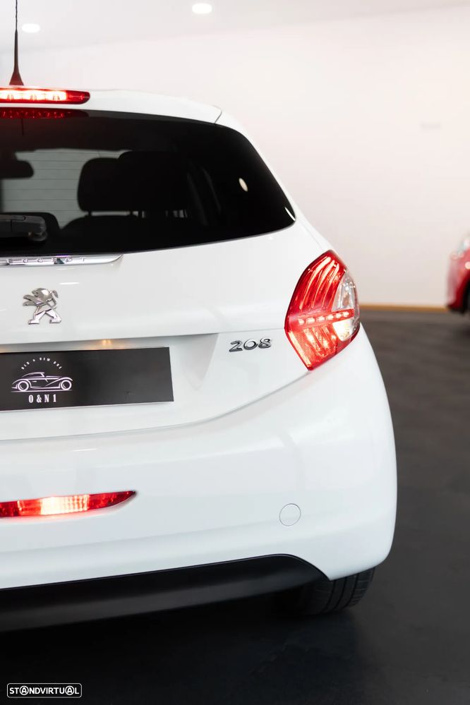 Peugeot 208 1.2 VTi SE Style - 16