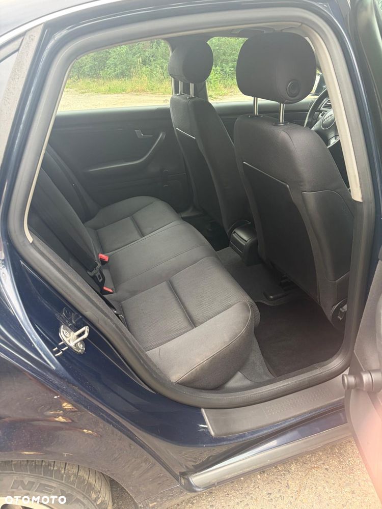 Audi A4 Limousine - 5