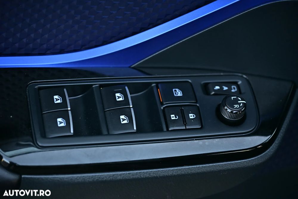 Toyota C-HR 1.8 HSD 122 CP 4x2 CVT C-ult Style bi-tone - 19