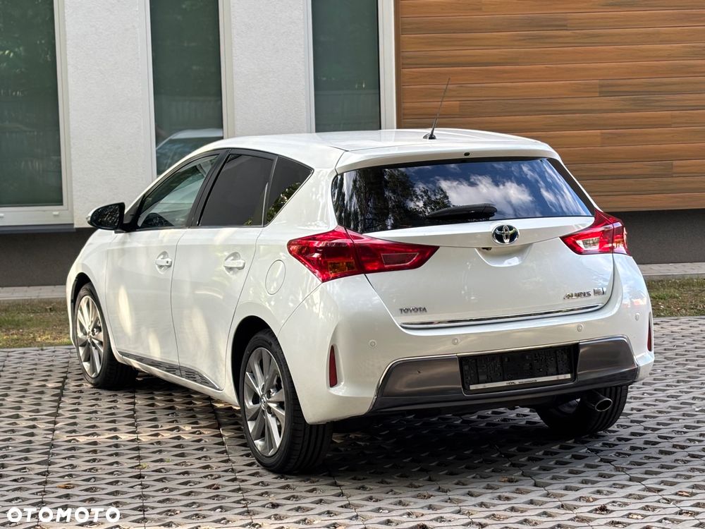 Toyota Auris - 10