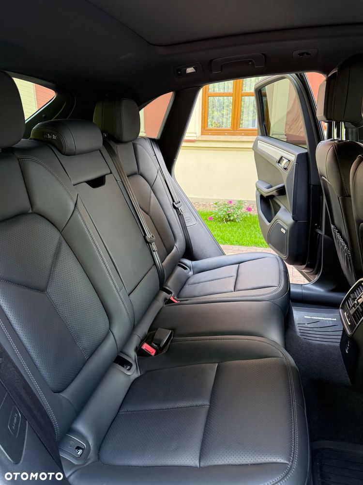 Porsche Macan Standard - 17
