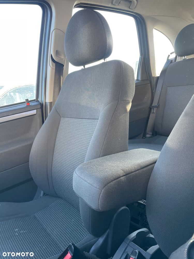 Opel Meriva 1.6 16V - 10