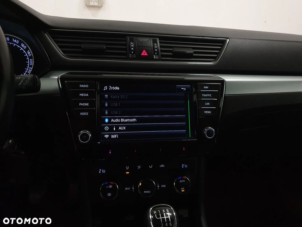Skoda Superb 2.0 TDI Style - 20