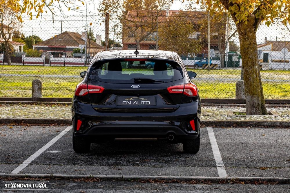Ford Focus 1.0 EcoBoost S&S COOL&CONNECT - 10
