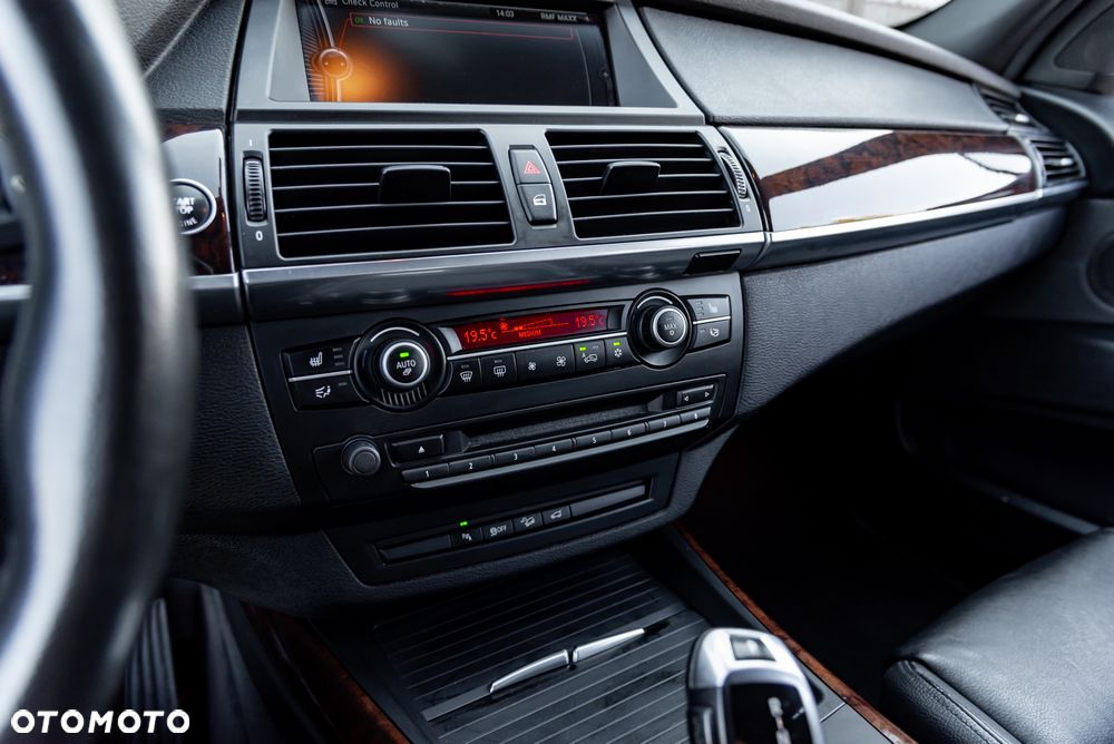 BMW X5 xDrive50i M Sport Edition - 32