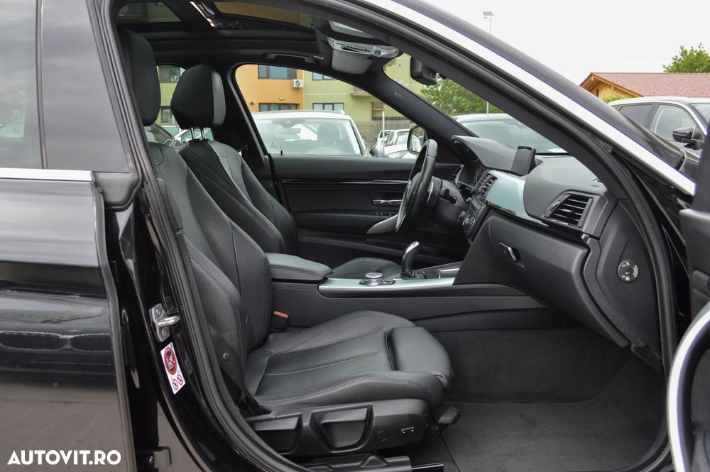 BMW Seria 3 320d Aut. M Sport - 34