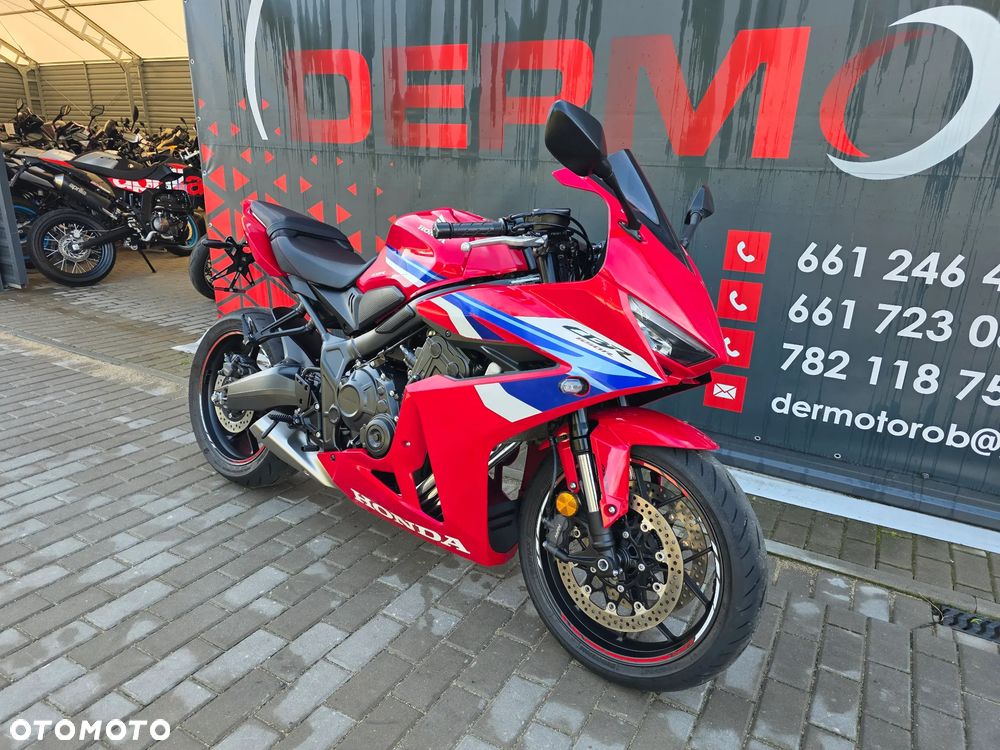 Honda CBR - 32