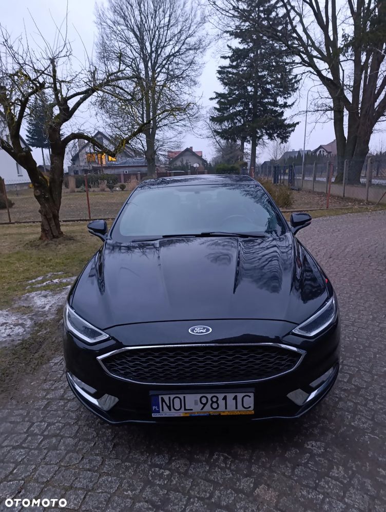 Ford Fusion - 16