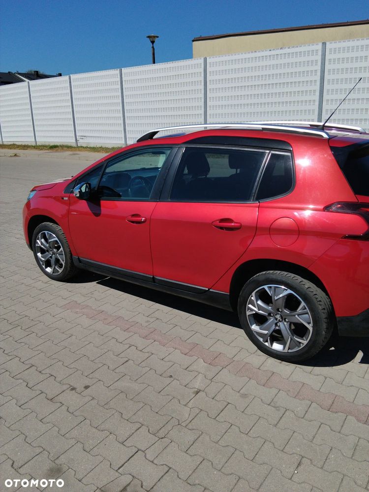 Peugeot 2008 1.2 Pure Tech Style S&S - 7