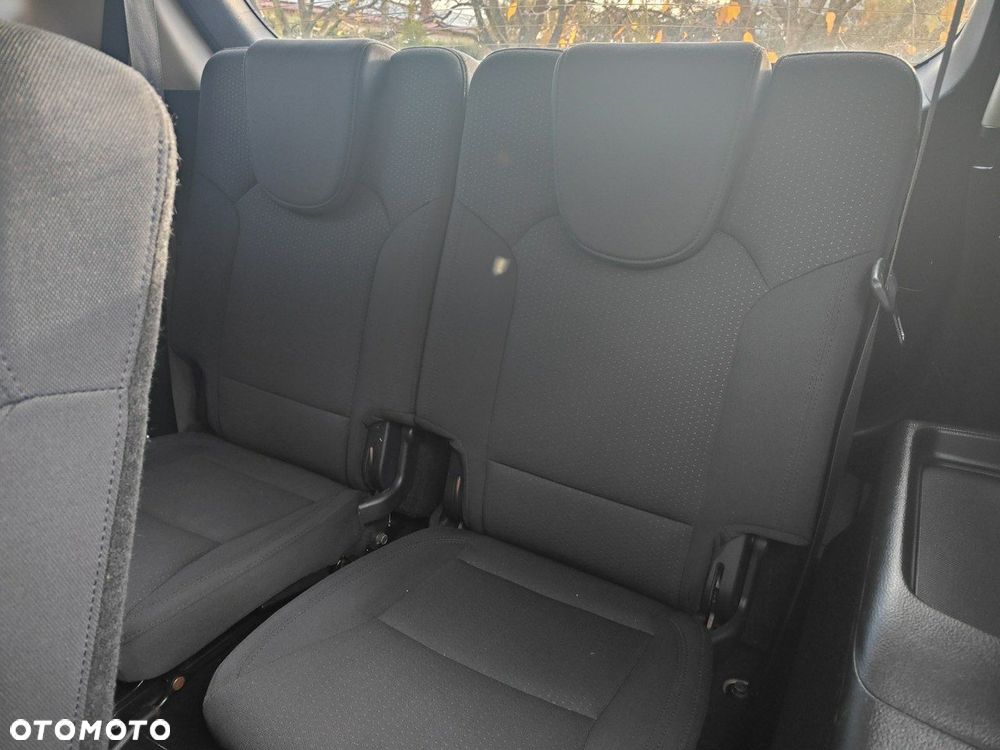 Kia Carens - 27