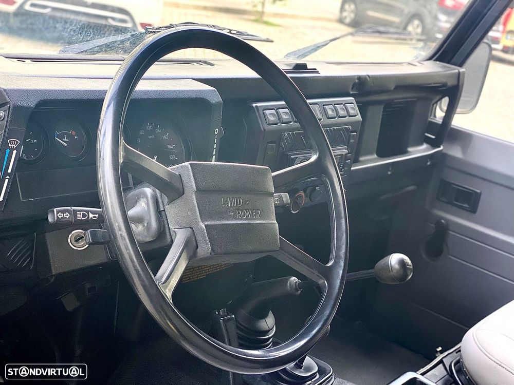 Land Rover Defender 110 2.5 TD5 Metal Top - 19
