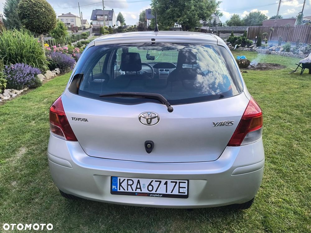 Toyota Yaris 1.33 Luna - 5
