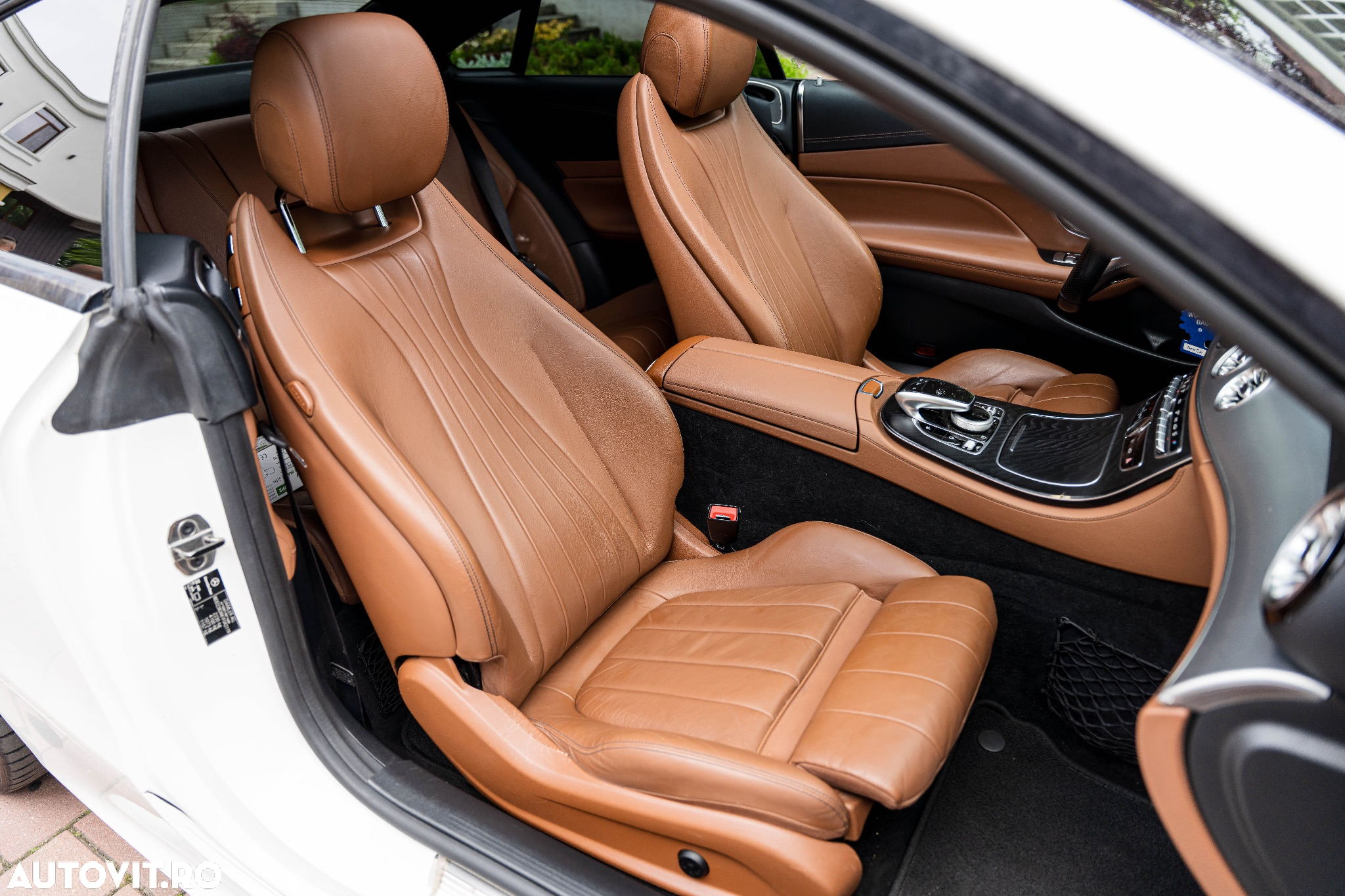 Mercedes-Benz E 300 Coupe 9G-TRONIC AMG Line - 12