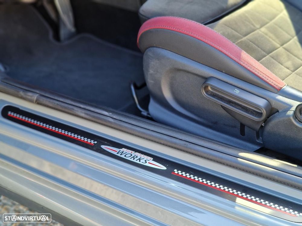 MINI Cabrio John Cooper Works Auto Desportiva - 55