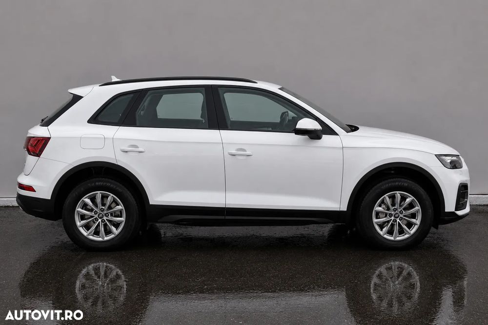 Audi Q5 40 TDI quattro S tronic MHEV Advanced - 9