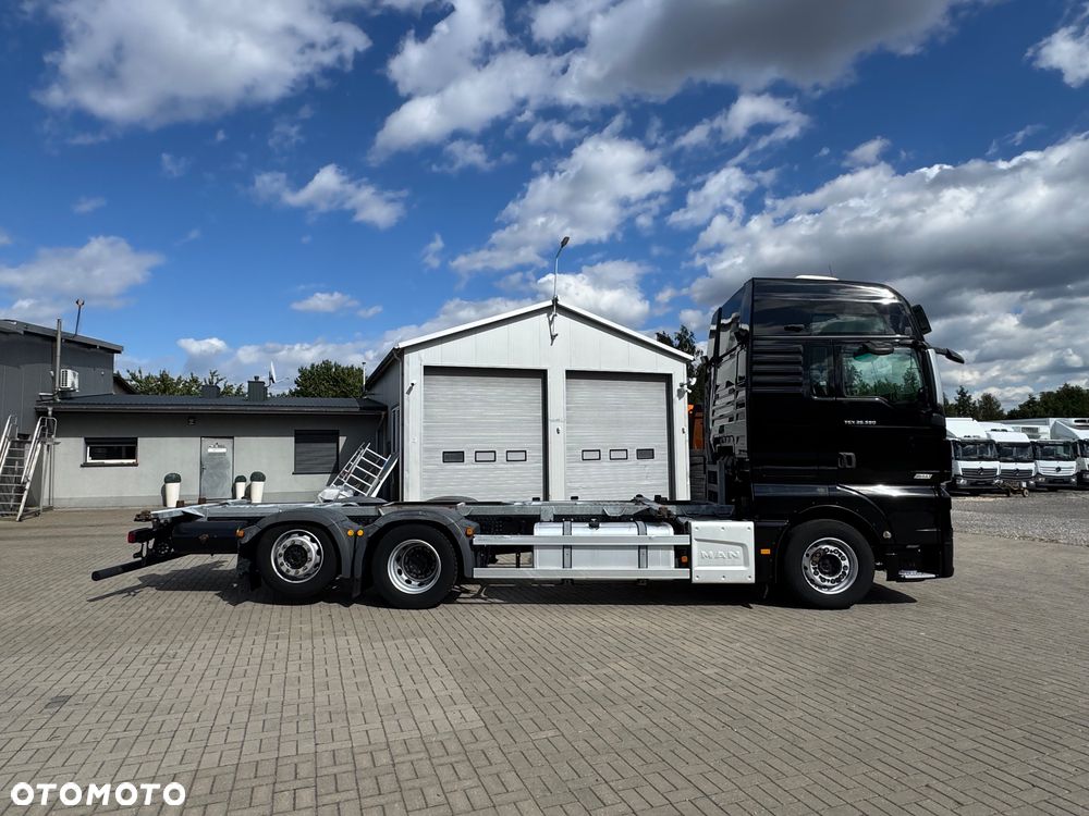 MAN TGX - 11
