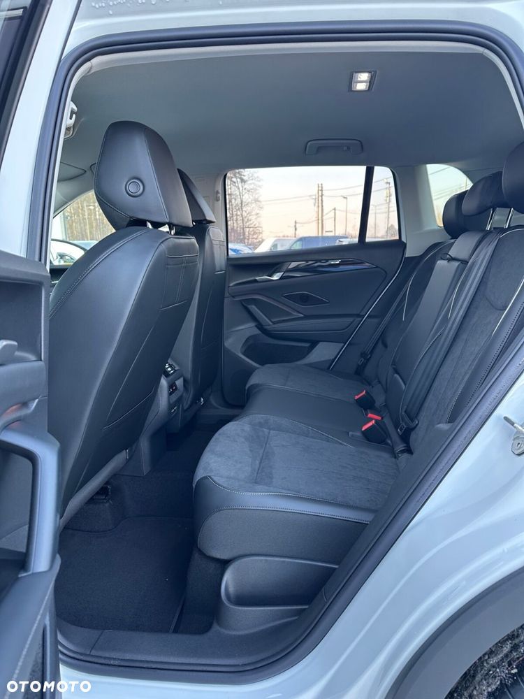 Volkswagen Tiguan - 16