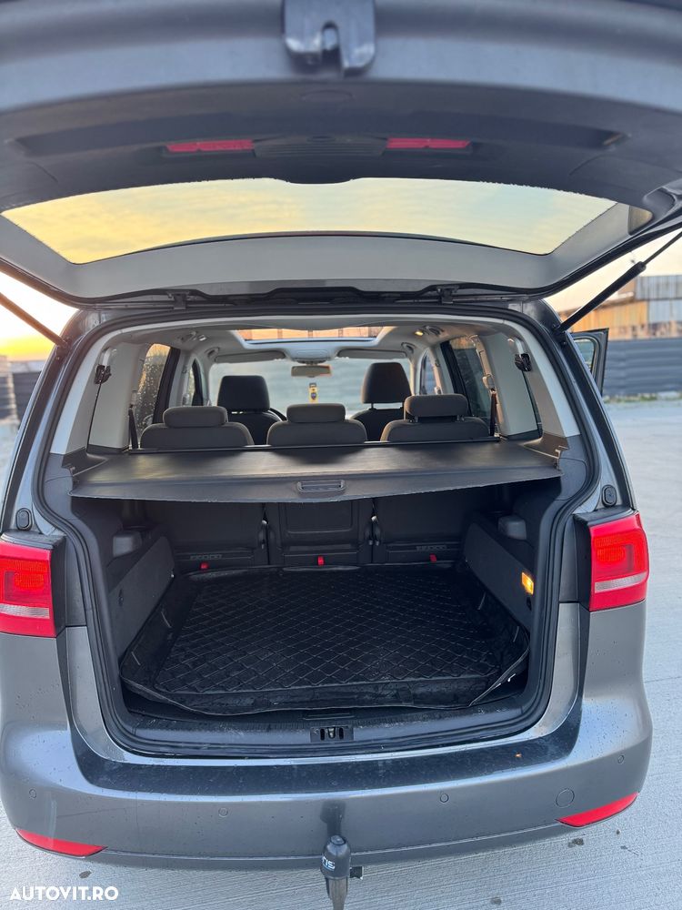 Volkswagen Touran 2.0 TDI DPF Highline DSG - 14