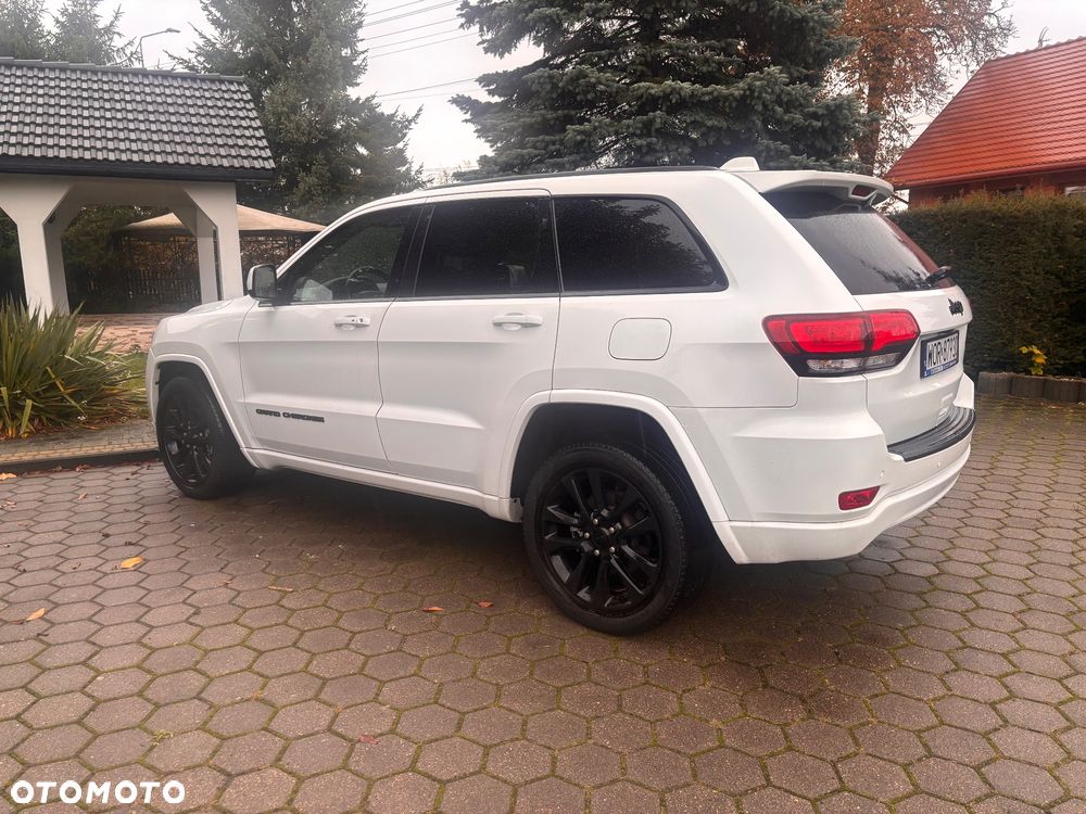 Jeep Grand Cherokee - 9