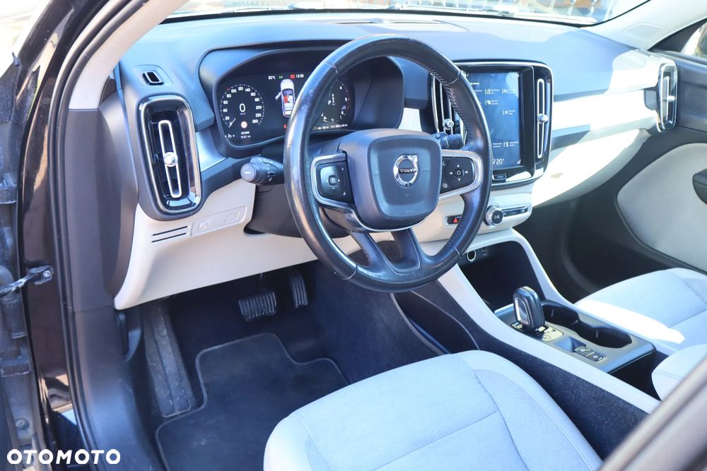 Volvo XC 40 D3 Momentum Pro - 6