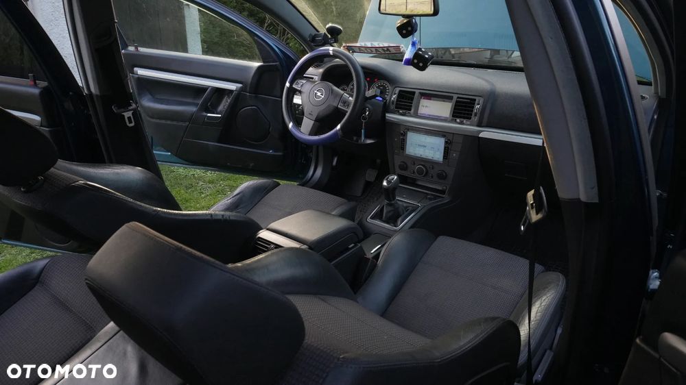 Opel Vectra GTS 1.9 CDTI - 14
