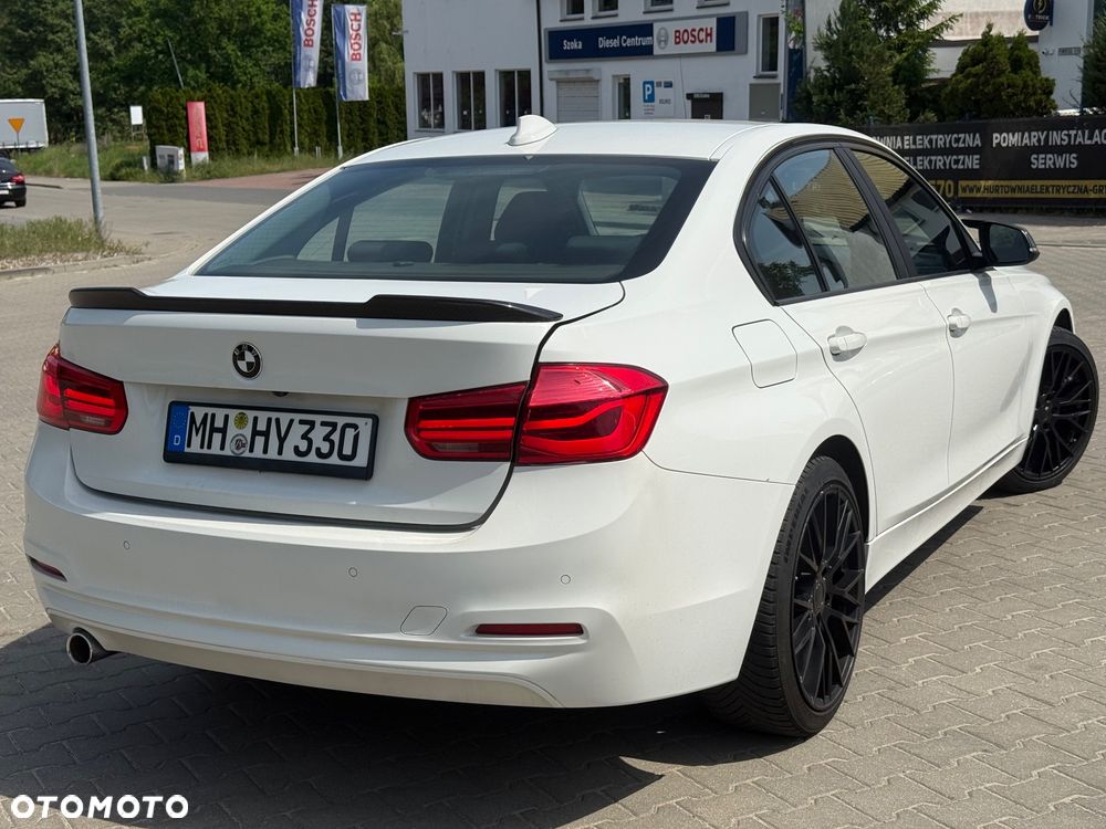 BMW Seria 3 318d Sport Line - 7